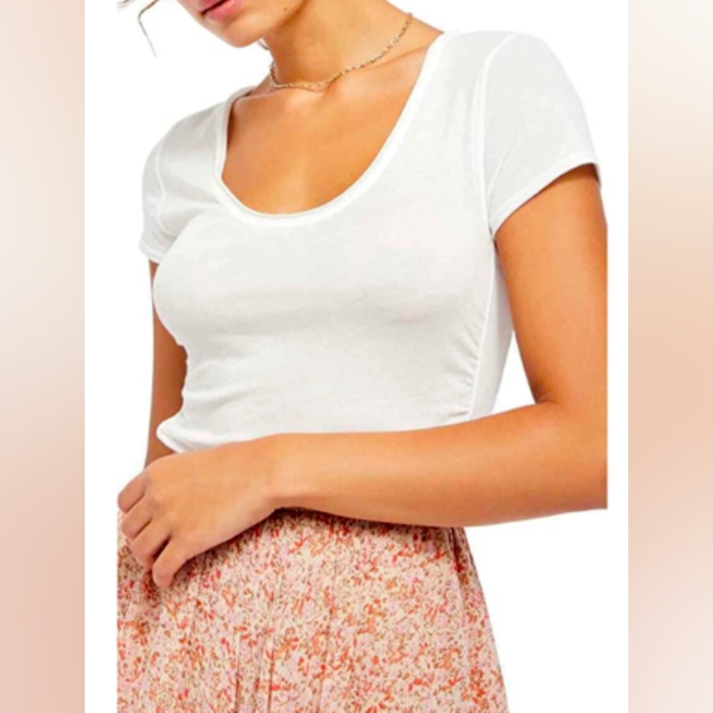Free People We the free Sonnet Runched basic white tee